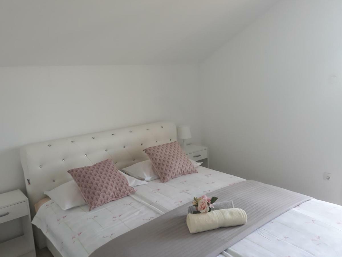 Apartma Solmar Medulin Buitenkant foto